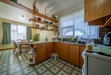 House For Sale - TAS - Somerset - 7322 - Neat family home in sought after Somerset  (Image 2)