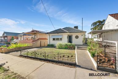 House For Sale - WA - Kensington - 6151 - HIGH ON THE HILL  (Image 2)