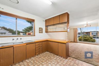 Unit Sold - VIC - Colac - 3250 - Easy Living in a Handy Location… (Image 2)