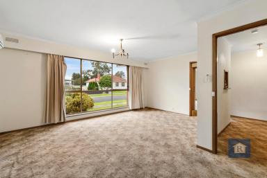 Unit Sold - VIC - Colac - 3250 - Easy Living in a Handy Location… (Image 2)