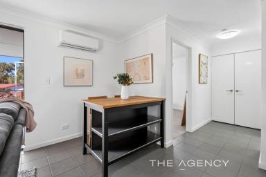 Apartment For Sale - WA - Queens Park - 6107 - Parkside Living - Stunning Views & Fully Furnished!  (Image 2)