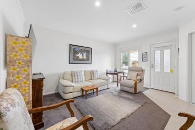 Townhouse For Sale - VIC - Red Cliffs - 3496 - IMMACULATE & LOW MAINTENANCE (Image 2)