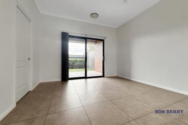 Villa For Lease - NSW - Dubbo - 2830 - Executive living in the prestige Lakeview Estate (Image 2)