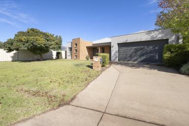 House For Sale - VIC - Swan Hill - 3585 - All the Right Spaces in All the Right Places  (Image 2)