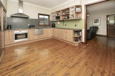 House For Sale - VIC - Swan Hill - 3585 - Cute, Quaint & Cosy Living in a Lovely Swan Hill Pocket (Image 2)