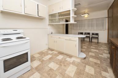 House For Sale - VIC - Ultima - 3544 - Renovate, Restore & Reap the Rewards  (Image 2)
