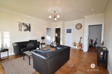 House For Sale - VIC - Wangaratta - 3677 - THIS WON'T LAST LONG!  (Image 2)