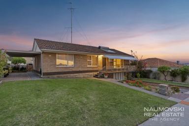House For Sale - WA - Nollamara - 6061 - ENDLESS POSSIBILITIES! ZONED R50! (Image 2)
