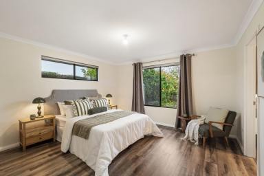 House For Sale - WA - Margaret River - 6285 - Easy Living in Modern Family home (Image 2)