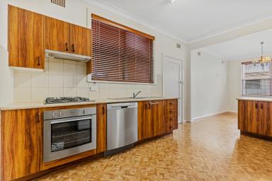 House For Sale - NSW - Mudgee - 2850 - SPACE, POTENTIAL & PRIME LOCATION  (Image 2)