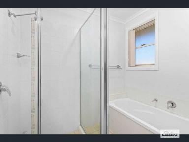 House For Lease - NSW - Taree - 2430 - Modern 3 Bedroom Villa with Ensuite & Low Maintenance Living (Image 2)