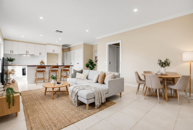 House For Sale - VIC - Mildura - 3500 - Near-new home in Curran Close! (Image 2)