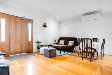 Unit For Sale - VIC - Mildura - 3500 - Investing Made Easy.  (Image 2)