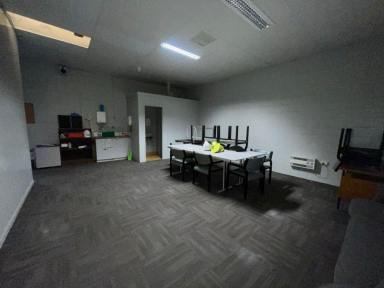Office(s) For Lease - VIC - Mildura - 3500 - Well-Located Commercial Space Close to Mildura CBD (Image 2)