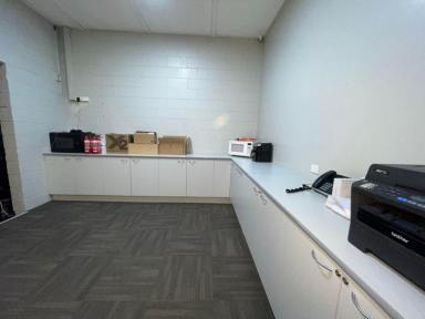 Office(s) For Lease - VIC - Mildura - 3500 - Well-Located Commercial Space Close to Mildura CBD (Image 2)