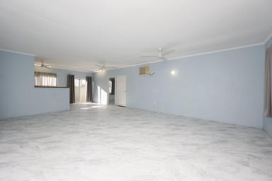 House For Lease - QLD - Kanimbla - 4870 - Low-Maintenance 4-Bedroom Home on Spacious Block (Image 2)