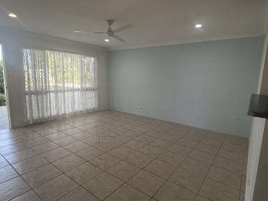 House Leased - QLD - Bucasia - 4750 - STUNNING FAMILY HOME IN BUCASIA (Image 2)