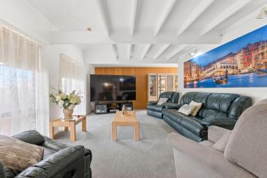 House For Sale - VIC - Mildura - 3500 - FLEXIBLE FAMILY LIVING (Image 2)