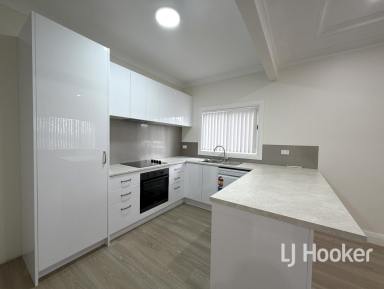 House For Sale - NSW - Inverell - 2360 - Freshly Renovated Family Living with Entertaining Appeal (Image 2)