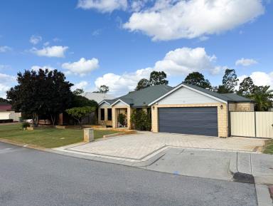 House For Sale - WA - Canning Vale - 6155 - The Complete Family Package  (Image 2)