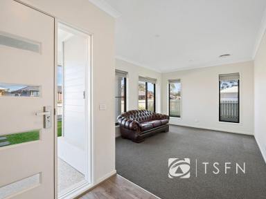 House For Sale - VIC - Huntly - 3551 - Good-As-New Family Home  (Image 2)