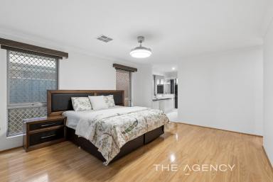House For Sale - WA - Piara Waters - 6112 - Supersized & Stunning!  (Image 2)