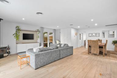 House For Lease - VIC - Seaford - 3198 - Stylishly Renovated Family Home with Exceptional Outdoor Entertaining  (Image 2)