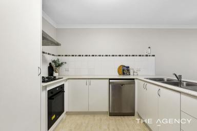 House For Sale - WA - Queens Park - 6107 - Modern and Charming Street Front Home  (Image 2)