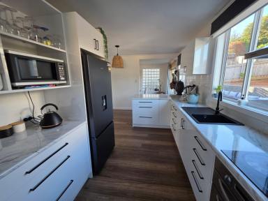 House For Lease - TAS - Acton - 7320 - Gorgeous 3-bedroom family home (Image 2)