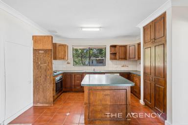 House For Sale - WA - Martin - 6110 - Rare Lifestyle Block — Room to Live, Work and Grow  (Image 2)
