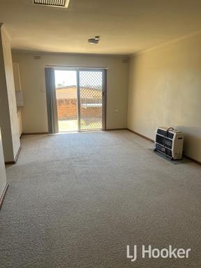 Unit For Lease - NSW - Ashford - 2361 - Tidy Unit in Ashford (Image 2)