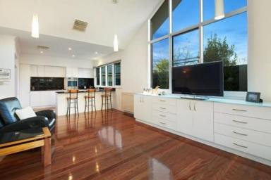 House For Lease - VIC - Caulfield South - 3162 - Spacious Energy Efficient House in Convenient Location  (Image 2)