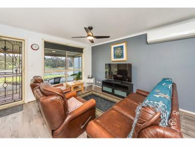 House For Sale - sa - Mount Pleasant - 5235 - Delightful home on large block overlooking rural countryside. (Image 2)