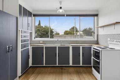 House For Sale - VIC - Camperdown - 3260 - Conveniently Situated Home | Walk to Schools or Shops  (Image 2)