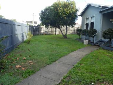 House For Lease - VIC - Bairnsdale - 3875 - CENTRAL BAIRNSDALE  (Image 2)