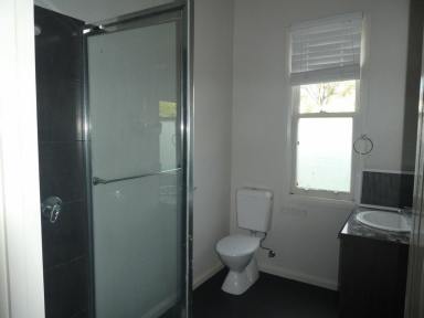 House For Lease - VIC - Bairnsdale - 3875 - CENTRAL BAIRNSDALE  (Image 2)
