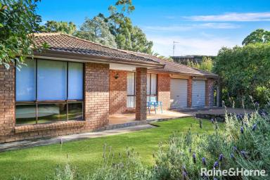 House For Sale - NSW - Moss Vale - 2577 - Spacious Family Living on a Generous 998sqm Block  (Image 2)
