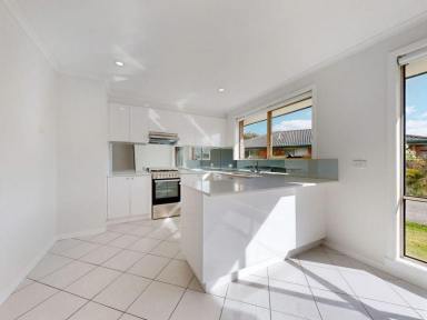 Villa For Lease - VIC - Hampton Park - 3976 - Make Yourself At Home! (Image 2)