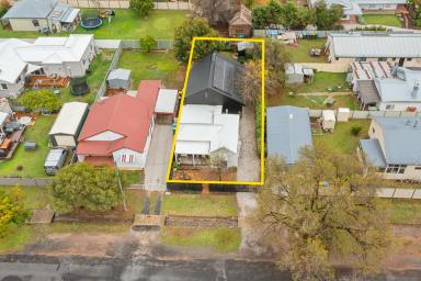 House For Sale - NSW - Mudgee - 2850 - CHARACTER MEETS CONTEMPORARY  (Image 2)