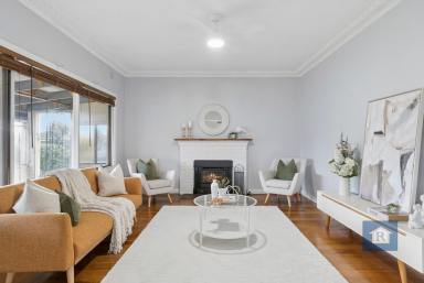 House For Sale - VIC - Colac - 3250 - Updated, Inviting and Ready to Enjoy… (Image 2)