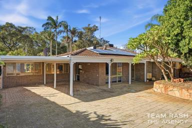House For Sale - WA - Edgewater - 6027 - Family Living Perfected  (Image 2)
