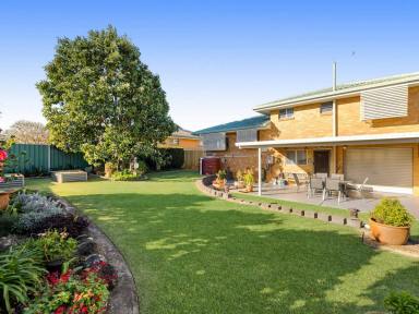 House For Sale - QLD - Wilsonton - 4350 - Modern Comfort and Convenience - Just Steps from the Shops  (Image 2)