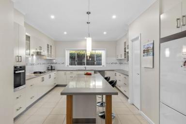 House For Sale - QLD - Rangeville - 4350 - Family Living in Rangeville on 1,086m² Allotment!  (Image 2)