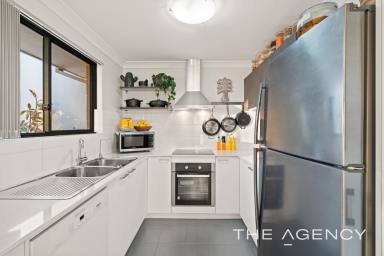 Apartment For Sale - WA - Queens Park - 6107 - Modern Comfort with Parkside Serenity! (Image 2)