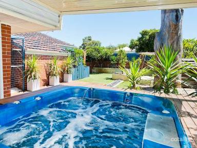 House For Sale - WA - Wilson - 6107 - Tranquil Low-Maintenance Living in the Heart of Wilson (Image 2)