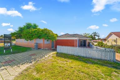 House For Sale - WA - Wilson - 6107 - Tranquil Low-Maintenance Living in the Heart of Wilson  (Image 2)