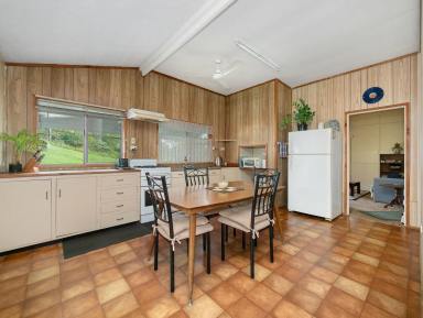 House For Sale - NSW - Tabulam - 2469 - Spacious Home on Two Lots  (Image 2)