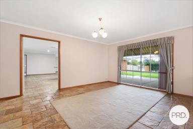 House For Sale - NSW - Glenroy - 2640 - EXPANSIVE FAMILY HOME - NORRIS PARK (Image 2)