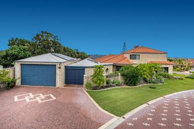 House For Sale - WA - Iluka - 6028 - FEATURES GALORE!  (Image 2)