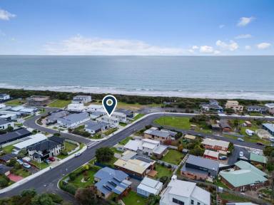 House For Sale - TAS - Turners Beach - 7315 - Beach-side Living in Comfort  (Image 2)